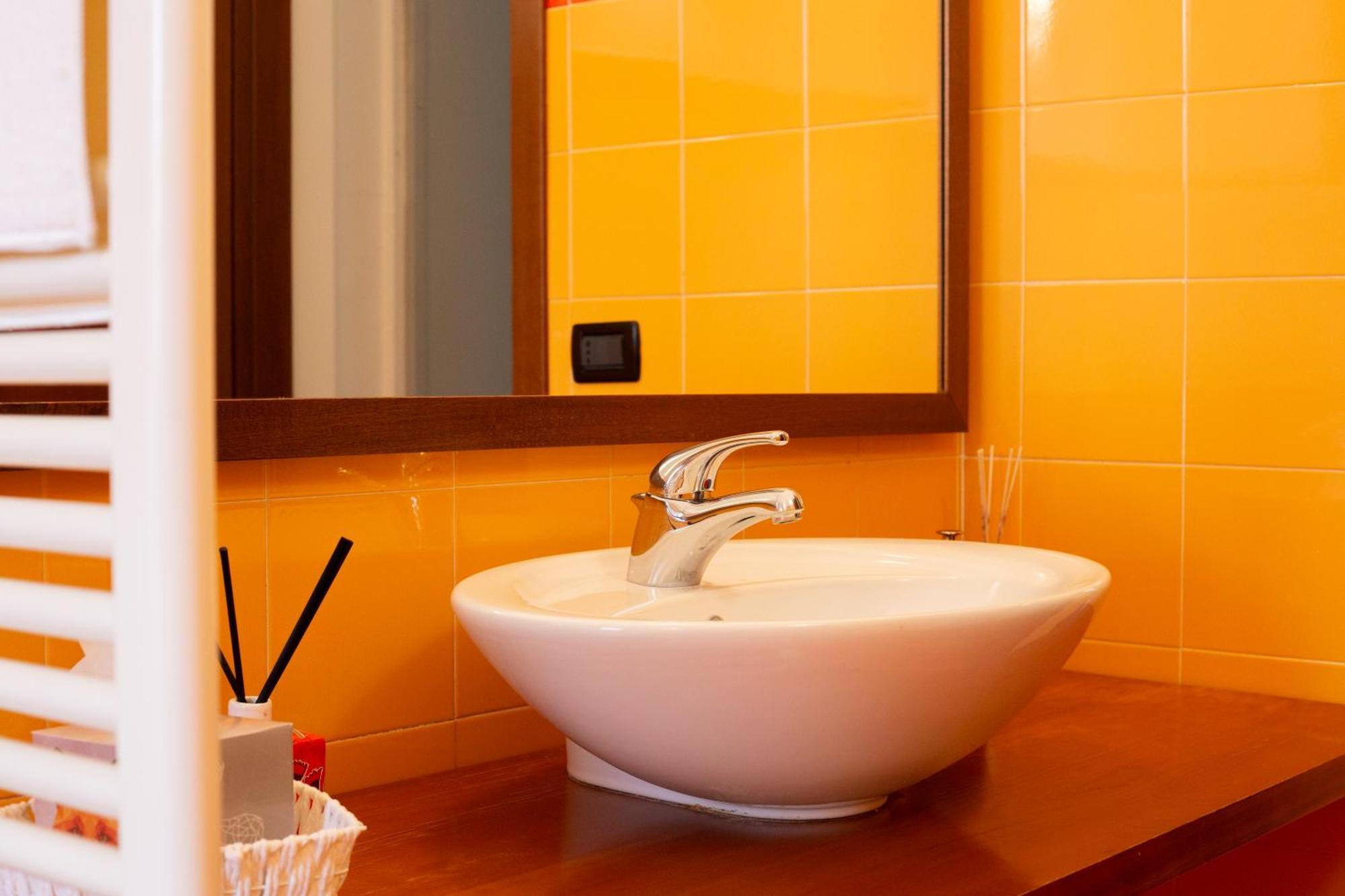 Apartment Cozy Design House - 15 Minutes From Navigli-humanitas Mailand